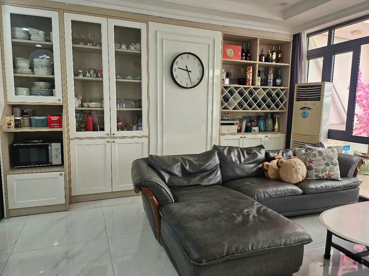 Chủ cần tiền gấp hạ giá 4tỷ cho 2 căn nhà liền kề mặt tiền đường số 1, P.An Bình. Dĩ An. Giá 26.5tỷ