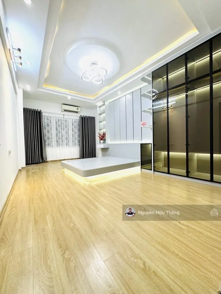 Trung tâm Bồ Đề, gara ô tô, ngõ thông 15m ra mặt phố