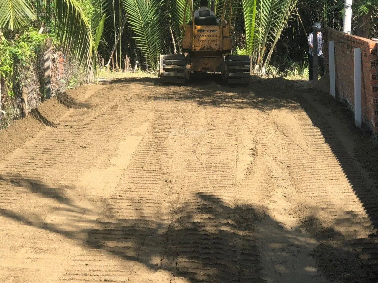 Chính chủ bán 104m2 đất thổ cư Đê Trường Long - Gần trường học, đường xe hơi