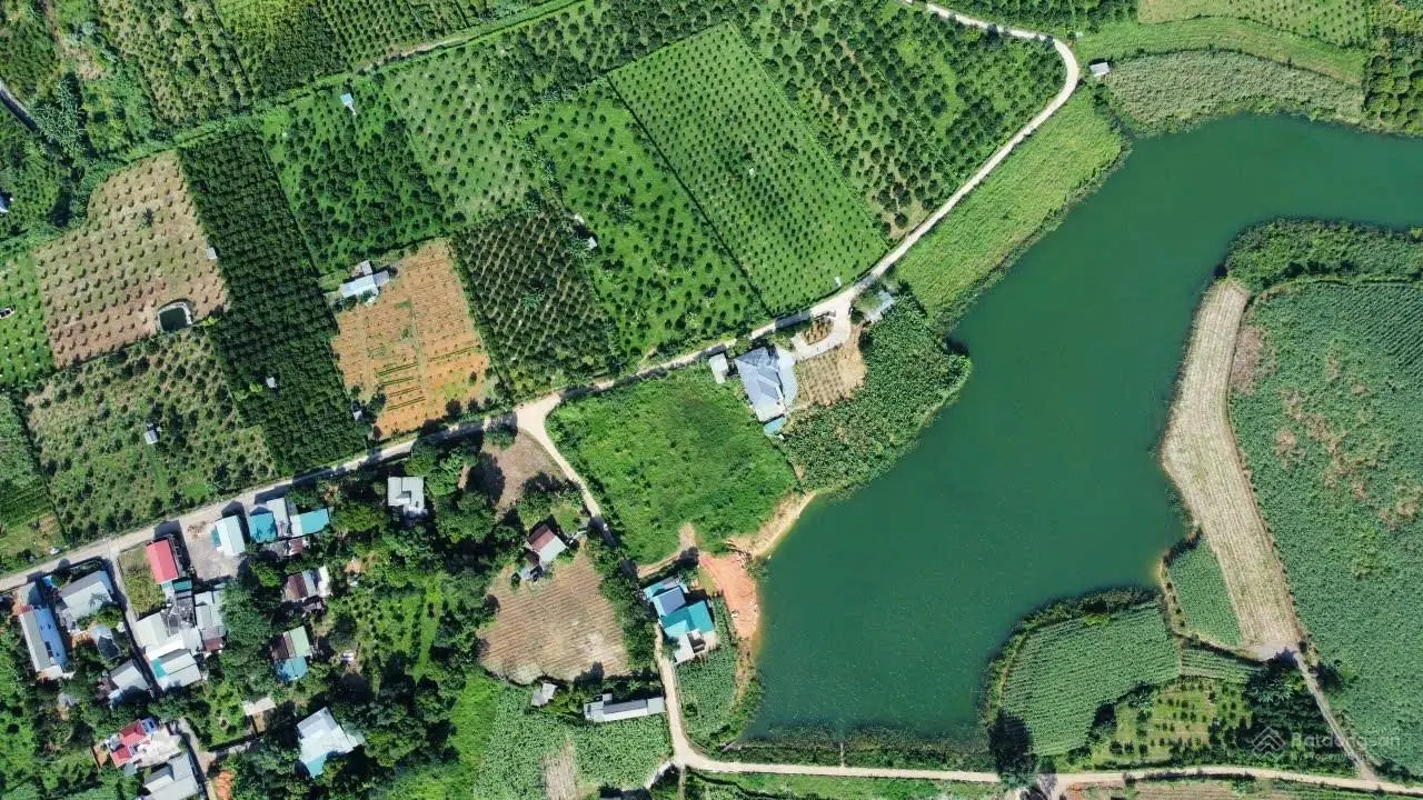 Chủ gửi bán 4185m2 lô góc bám hồ, đất thuộc TT Cao Phong, cách Ql6 2km