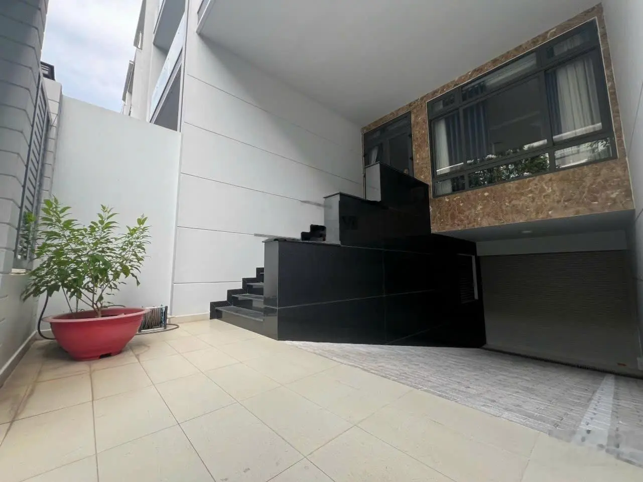 Căn giá tốt nhất Vạn Phúc - 5x20m - hầm 4 tầng - Full nội thất đẹp - Có sẵn sổ hồng