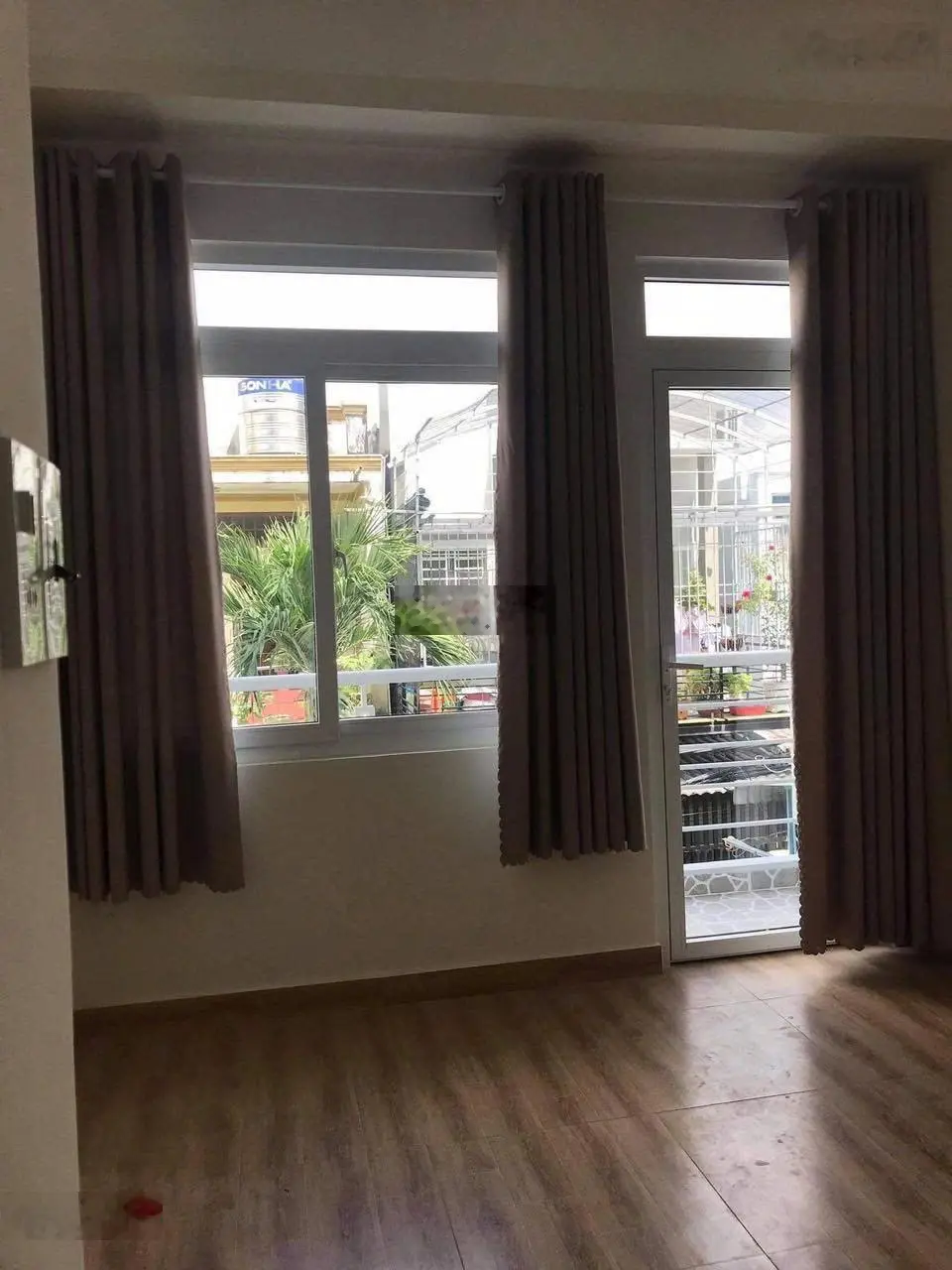 CHDV có 27phòng thu nhập 80tr/th, gồm 5 tầng có sân thượng DT 260m2 ngang 8.9m ngay CĐ Công Thương