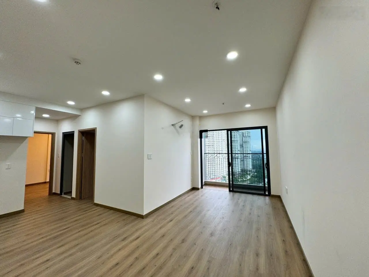 Cần bán gấp Viva Plaza mặt tiền Nguyễn Lương Bằng, 56m2 giá 2tỷ5
