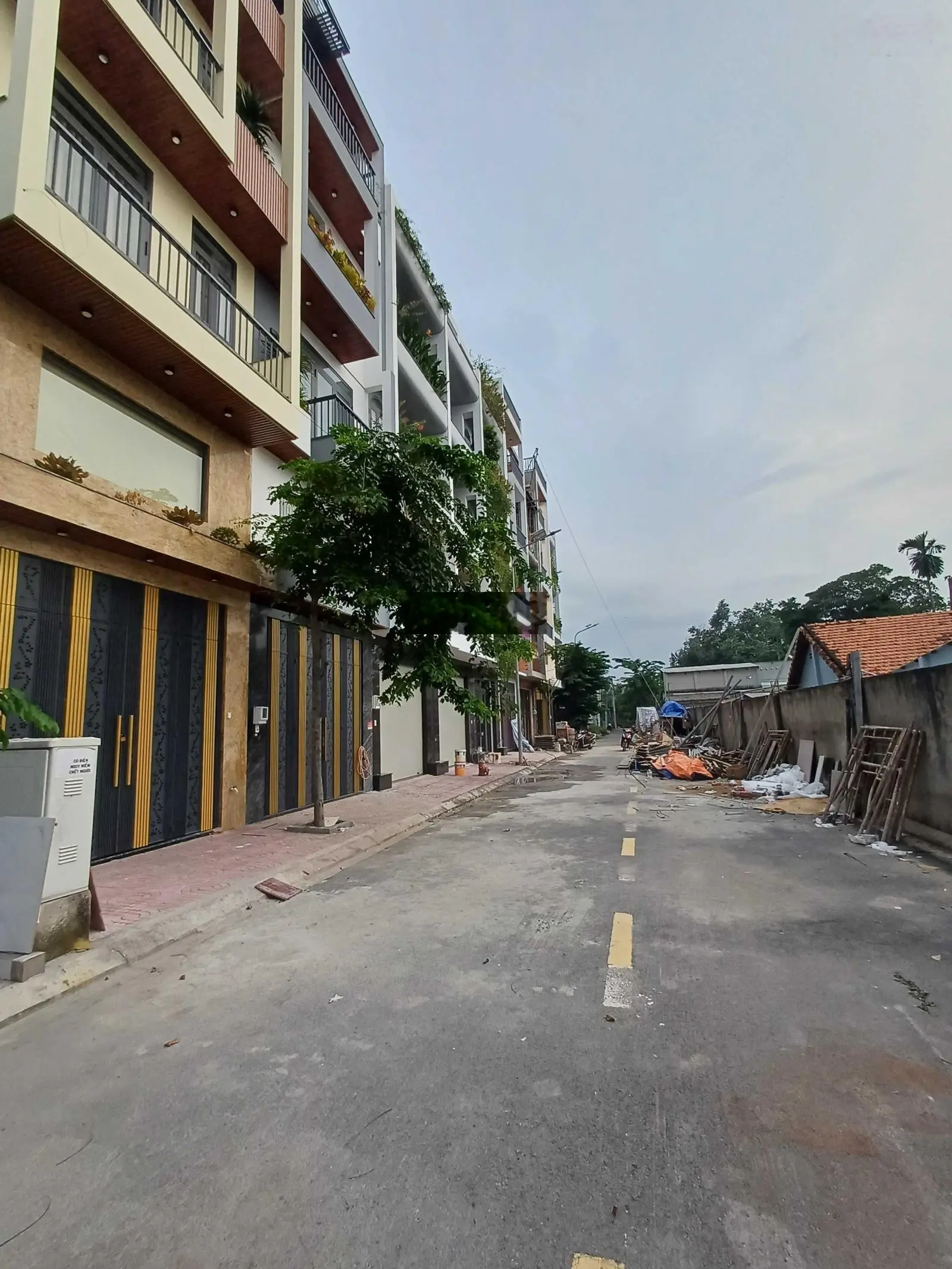 5.6 tỷ - nhà 1 trệt 1 lửng 3 lầu - Khu phân lô dự án - Thạnh Lộc 43 - phường Thạnh Lộc - Q12 - HCM