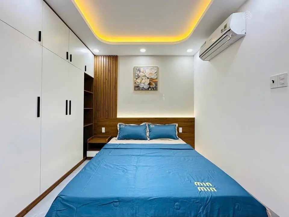 Bán lỗ 500 tr gấp căn nhà hẻm xe hơi Trương Quyền, Phường 6, Quận 3. Giá chỉ 4,9 tỷ 0906 806 *** Ngân