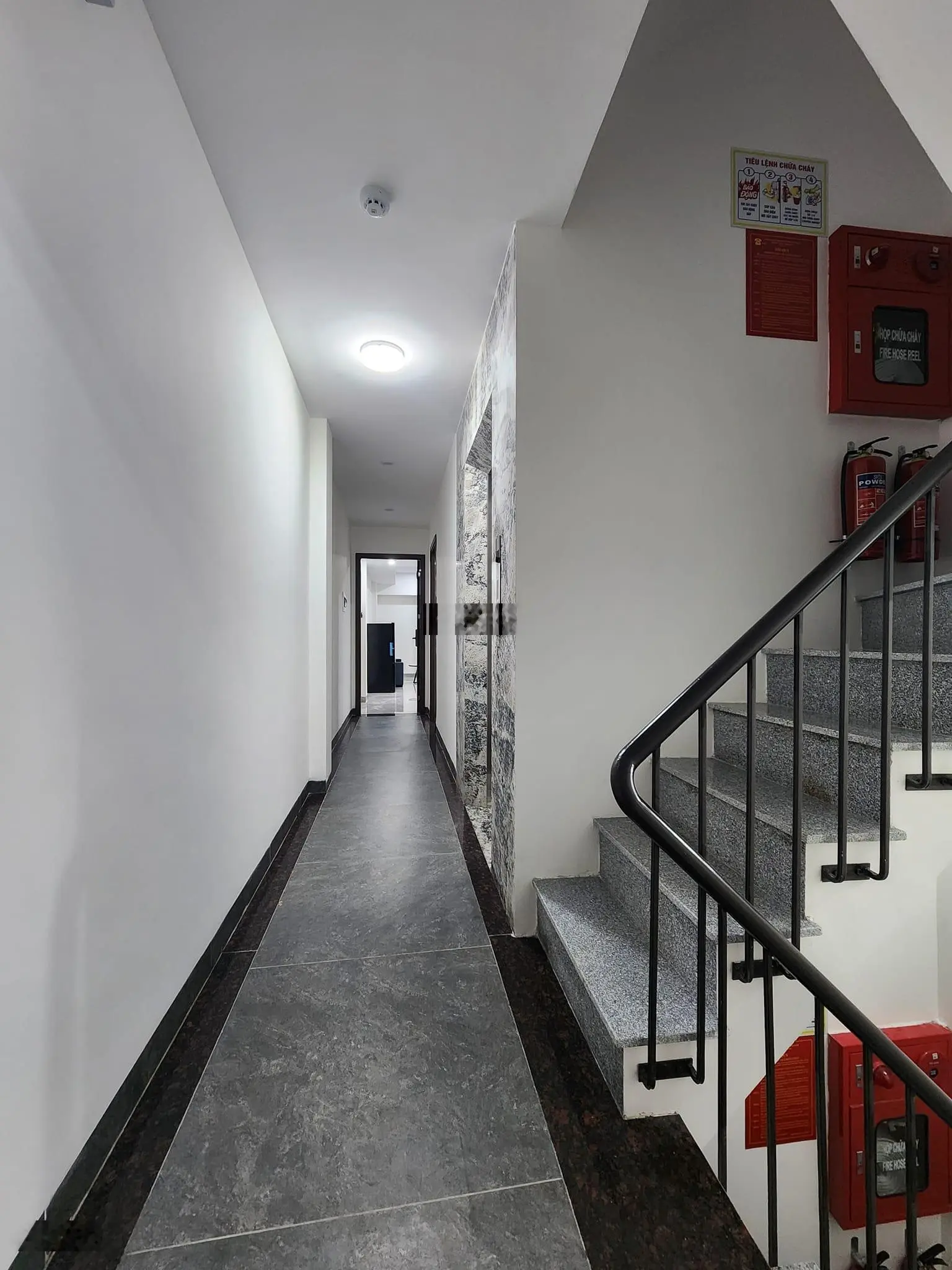 bán nhà CCMN 92m2x 8 tầng thang máy 26.3 tỷ, Thanh Xuân, ngõ thông có gara ô tô.