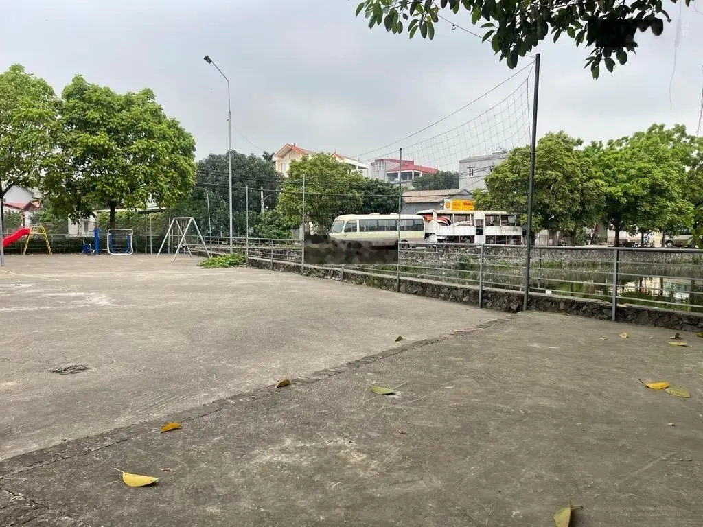 Bán 44m2 lô góc full thổ cư, đường thông ô tô đỗ cửa tại Nam Hồng giá 2.68 tỷ (có thương lượng)