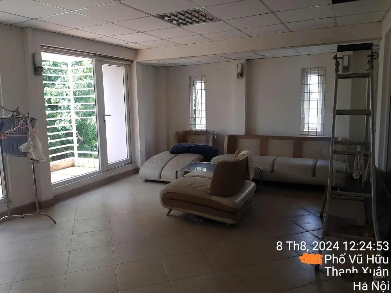 Bán nhà 4 tầng mặt phố Vũ Hữu và Lương Thế Vinh diện tích 108m2, mặt tiền 8m, Quận Thanh Xuân