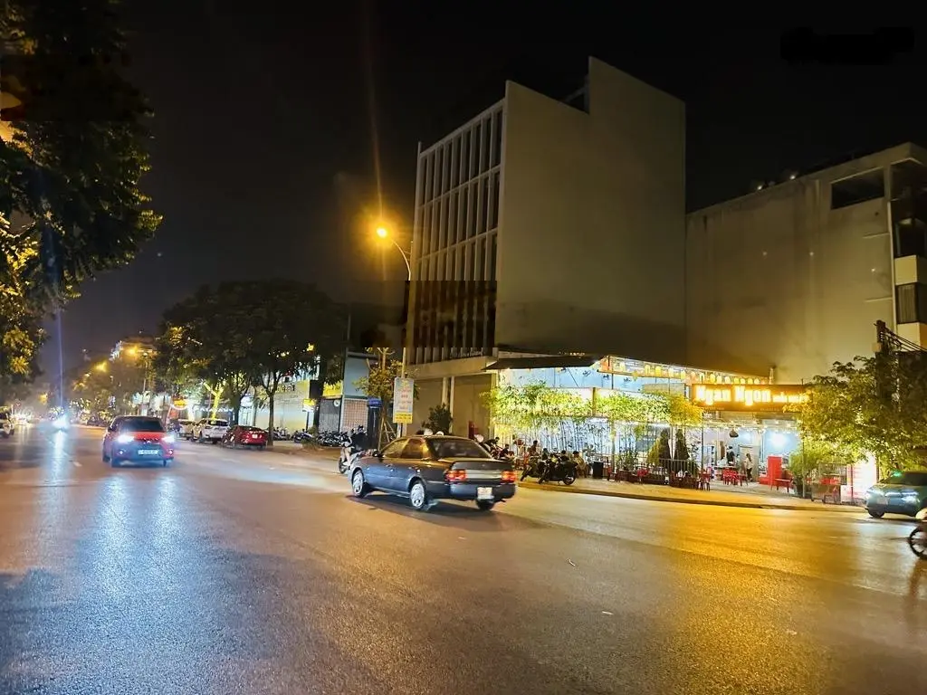 Bán nhà mặt phố phường việt hưng kinh doanh, gần dự án cầu trần hưng đạo tăng trưởng lãi vốn