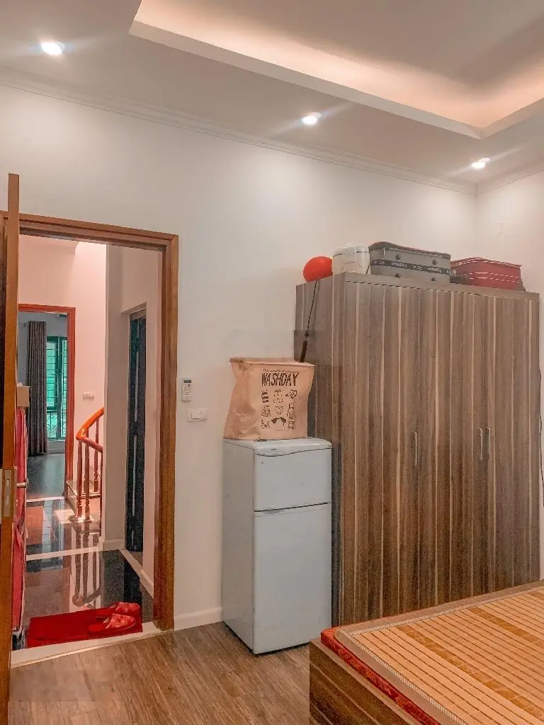 Bán nhà 5 tầng ở Hồ Tùng Mậu- Mai Dịch- Cầu Giấy, dt 47m2 x 5 tầng với giá 12,3 tỷ, ngõ kinh doanh