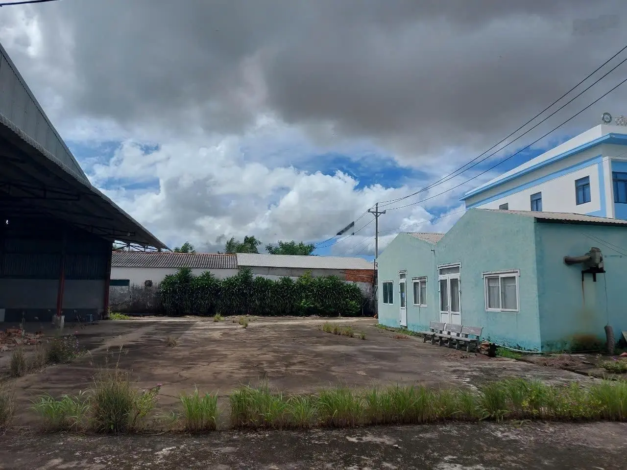 Bán, cho thuê nhà xưởng thị trấn Trần Đề, tỉnh Sóc Trăng. DT: 81x90m. Giá 12,2 tỷ