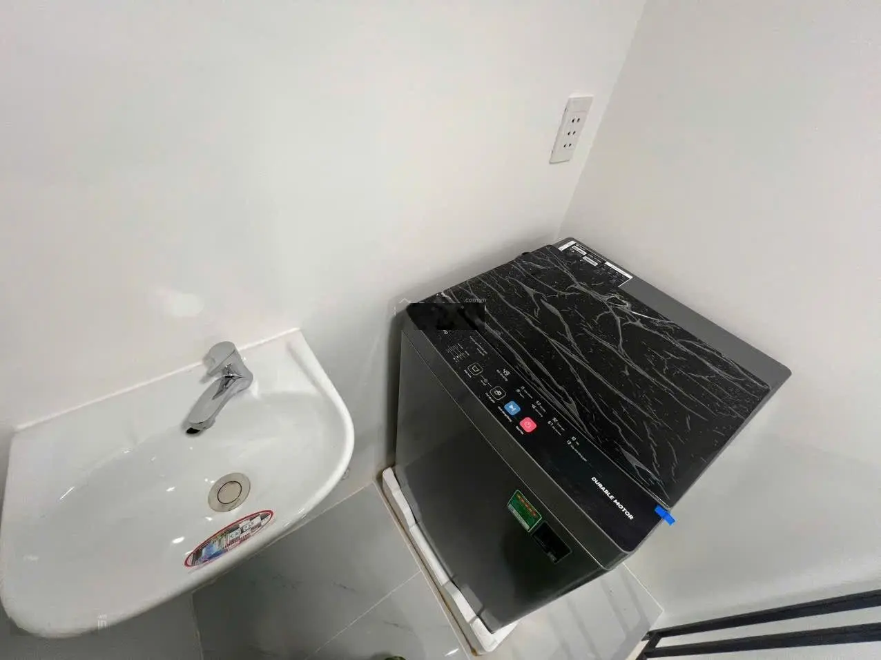 Hot! Thông Tin Thật 100%. Giá 2 tỷ 950tr, 1 tr 1 lầu, SHR, Nhà Mới Hẻm 1 Sẹc Đường Cô Giang Q1.