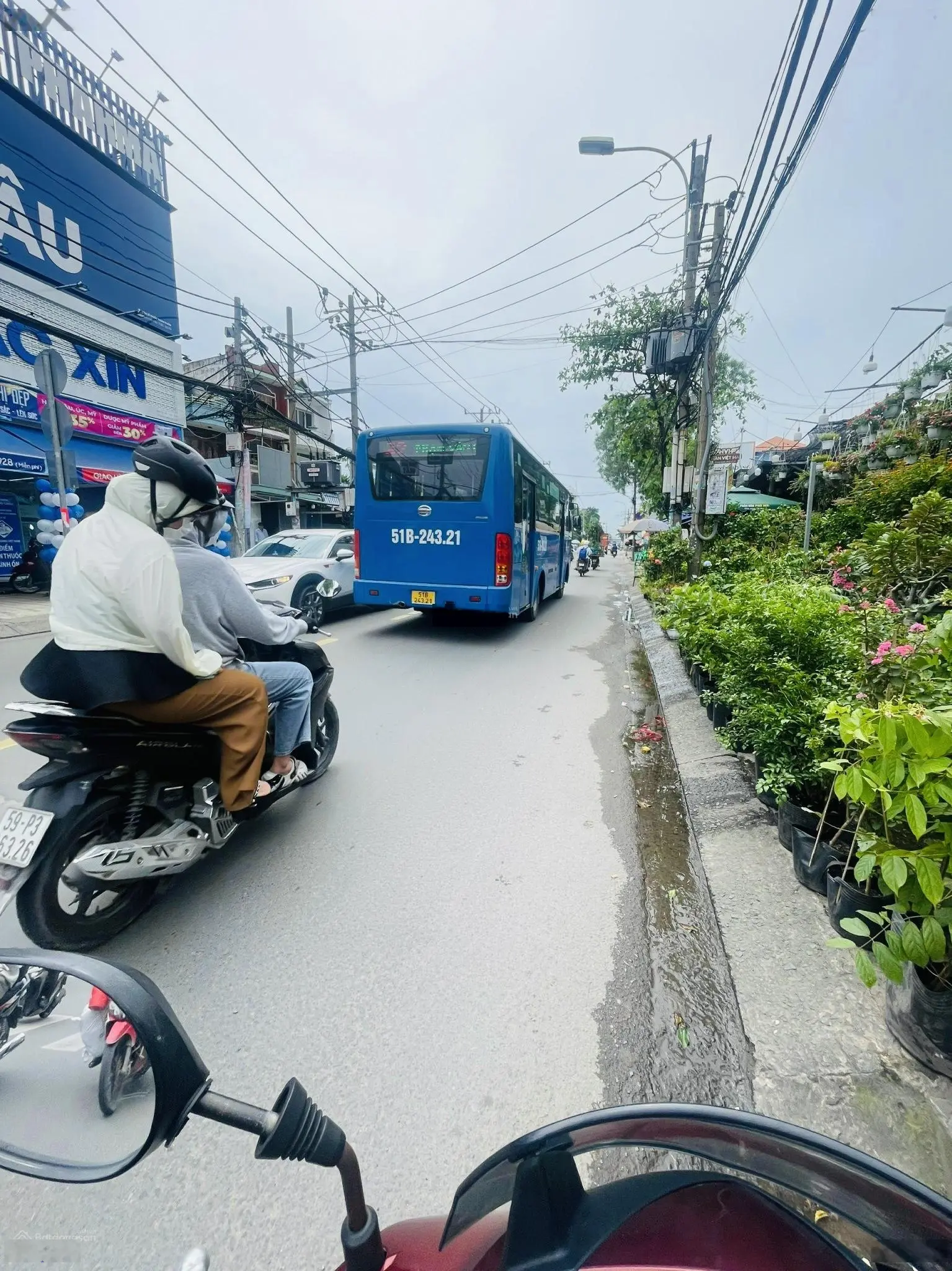 Nhà 250m2 4 tầng NGANG KHỦNG 10m, 11 phòng THU NHẬP 30tr/th Hẻm Xe Hơi phan huy ích giá 17tỷ TL