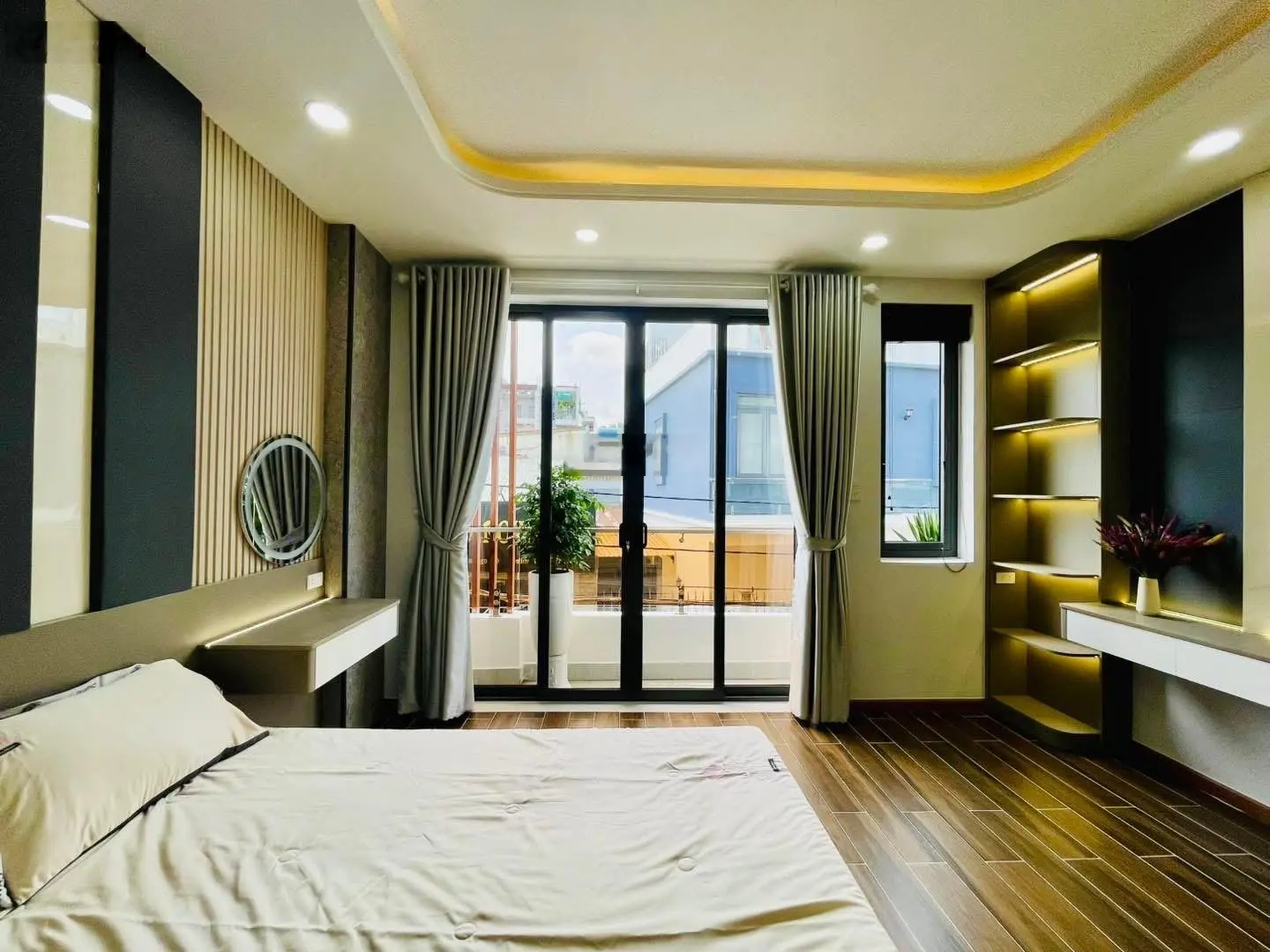 Sổ hồng trao tay, có ngay nhà đẹp - Đ. Hoàng Diệu, Quận 4. Giá: 2 Tỷ 620 / 55.2m2. Hẻm ô tô 4m