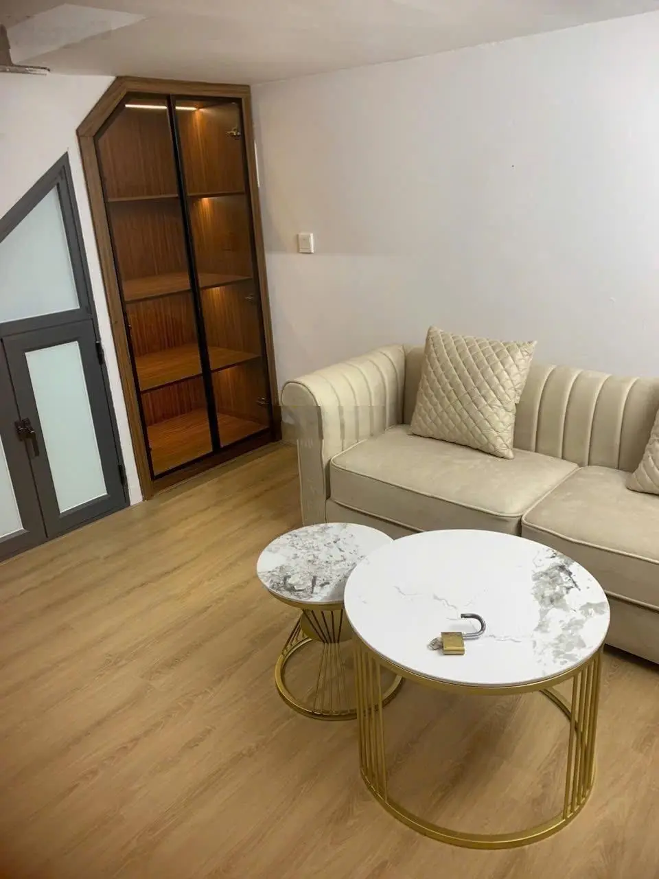 Hàng cực hiếm - Phố Võ Thị Sáu cạnh hồ, công viên, ô tô gần nhà,ngõ thông - trung tâm Hai Bà Trưng