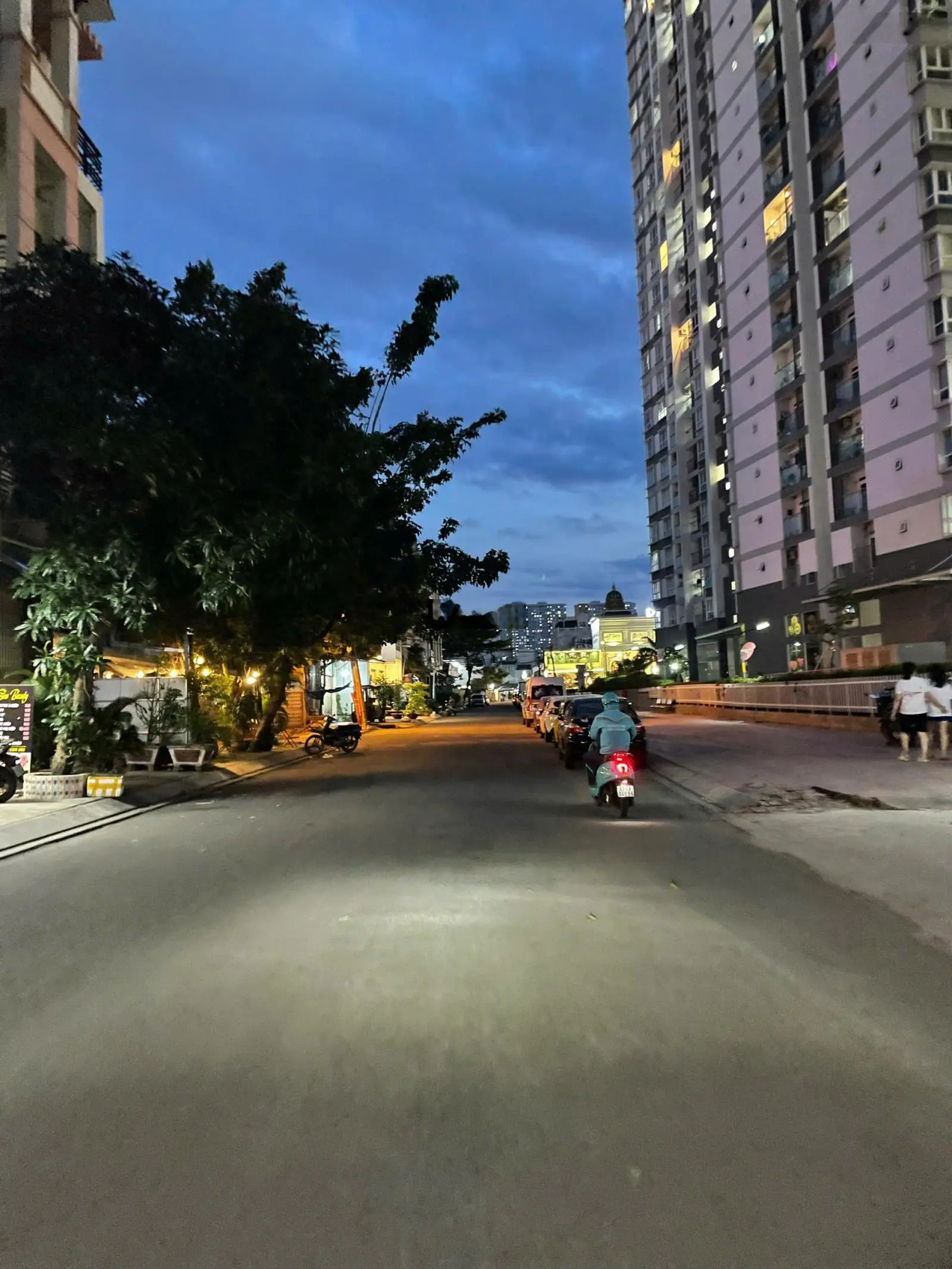 [Quận 6] Siêu phẩm cực đẹp cho khách tầm nhìn dài hạn, Góc 2 MT Bình Phú 1, DT: 9x18, Giá 25.5 tỷ