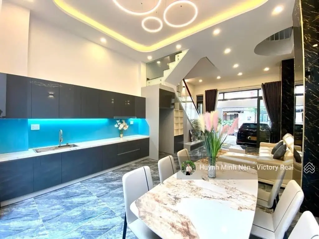 Chỉ hơn 7 tỷ !!! Sở hữu nhà HXH Hoàng Văn Thụ- Út Tịch-khu sang (4.4 x11m) 4 Tầng, hẻm yên tĩnh