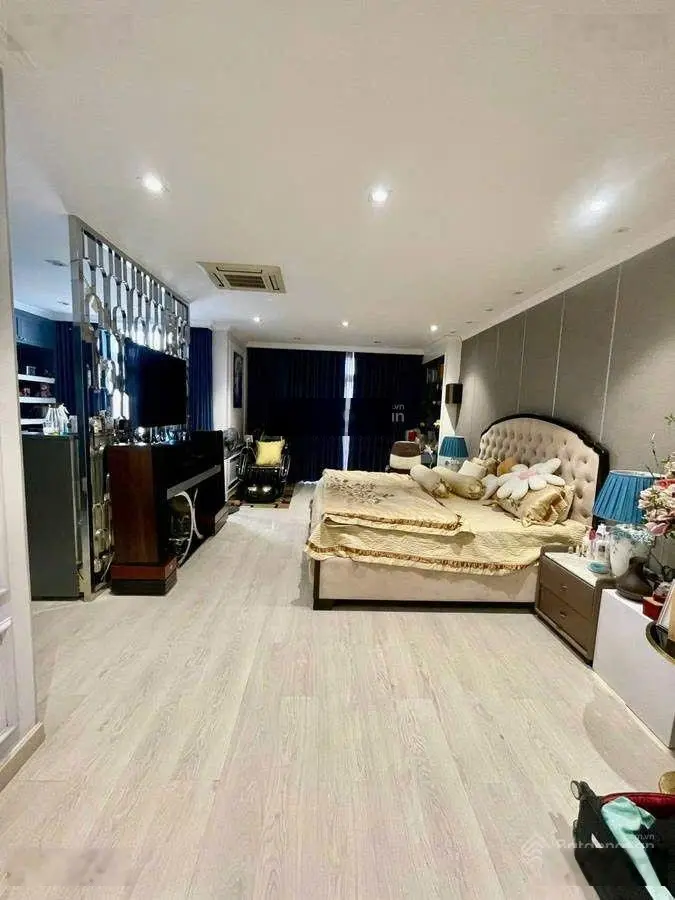 Phú nhuận, biệt thự 5 tầng đường 8m. tang máy, khu cán bộ hồ văn huê - hoàng văn thụ - . 33.5 tỷ.