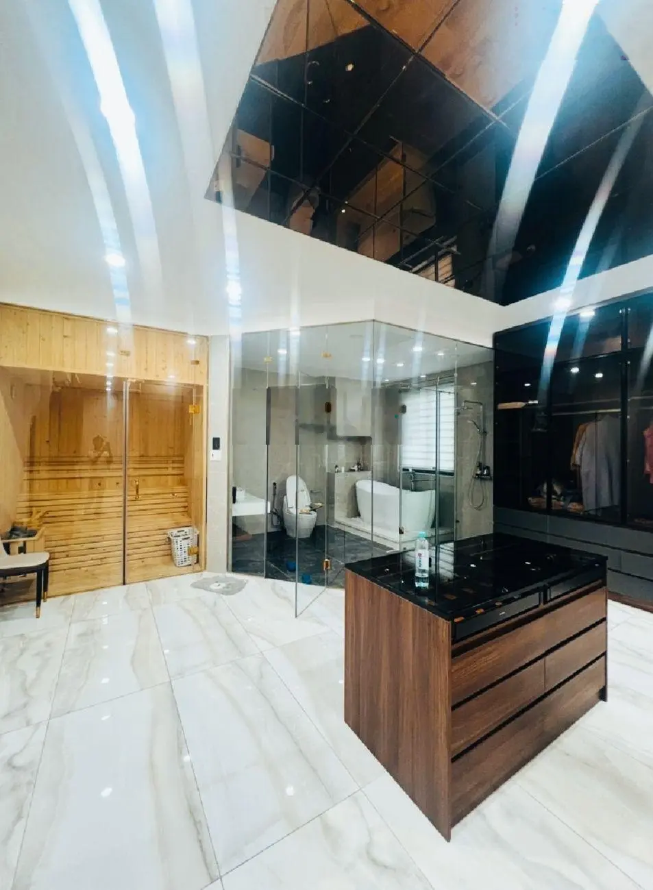 Bán biệt thự vip Hồ Ngọc Lãm, An Lạc, Bình Tân, DT 200m2 - 10 x 20m - 3 tầng, giá 19.9 tỷ TL