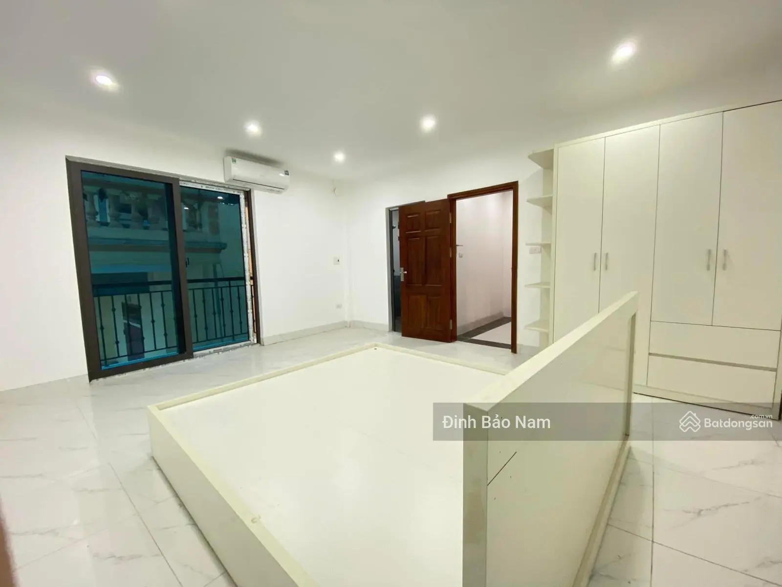 Xuân đỉnh 31m 5 tầng xây mới mặt tiền 3.9m giá nhỉnh 6 tỷ sổ đỏ đẹp giáp với ngoại giao đoàn