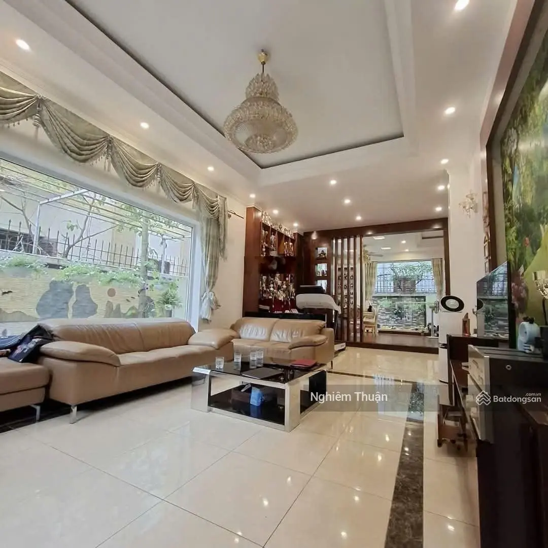 Bán biệt thự Bán đảo Linh Đàm, Hoàng Mai, Hà Nội, 235m2, MT 16m, ở & kinh doanh, hơn 50 tỷ