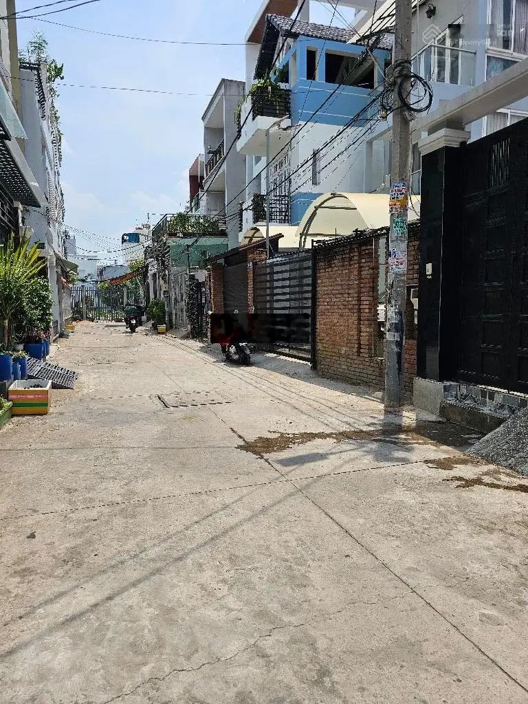 Bán đất tặng biệt thự sân vườn - chỉ 11 tỷ cách mặt tiền Nguyễn Thị Thập, P. Bình Thuận Quận 7 6m