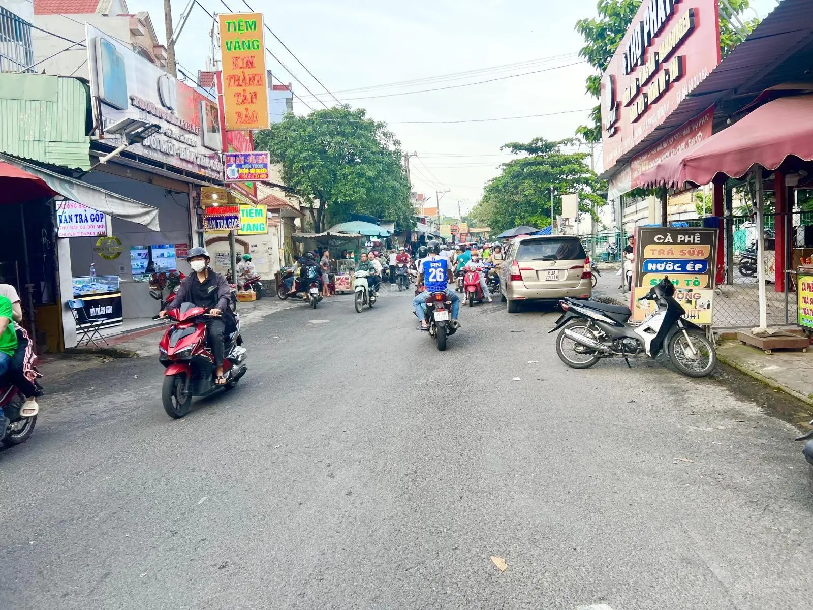 Cần bán nhà 1 trệt 3 lầu, mặt tiền đường Hoàng Tam Kỳ