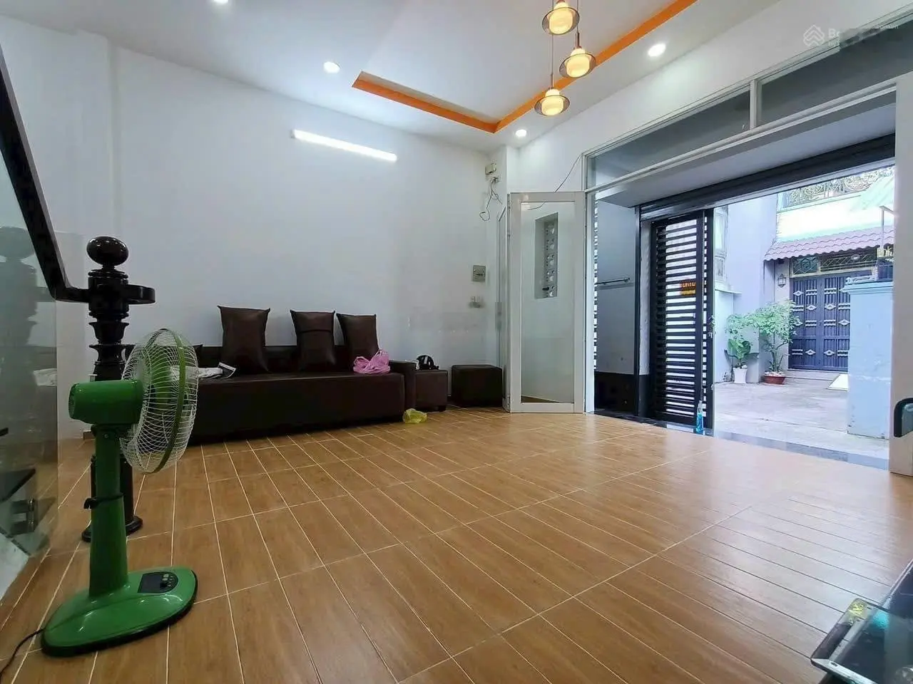 Kẹt tiền bán gấp nhà đường Nguyễn Bá Lân, Thảo Điền quận 2 giá 3tỷ200tr DT 56m2