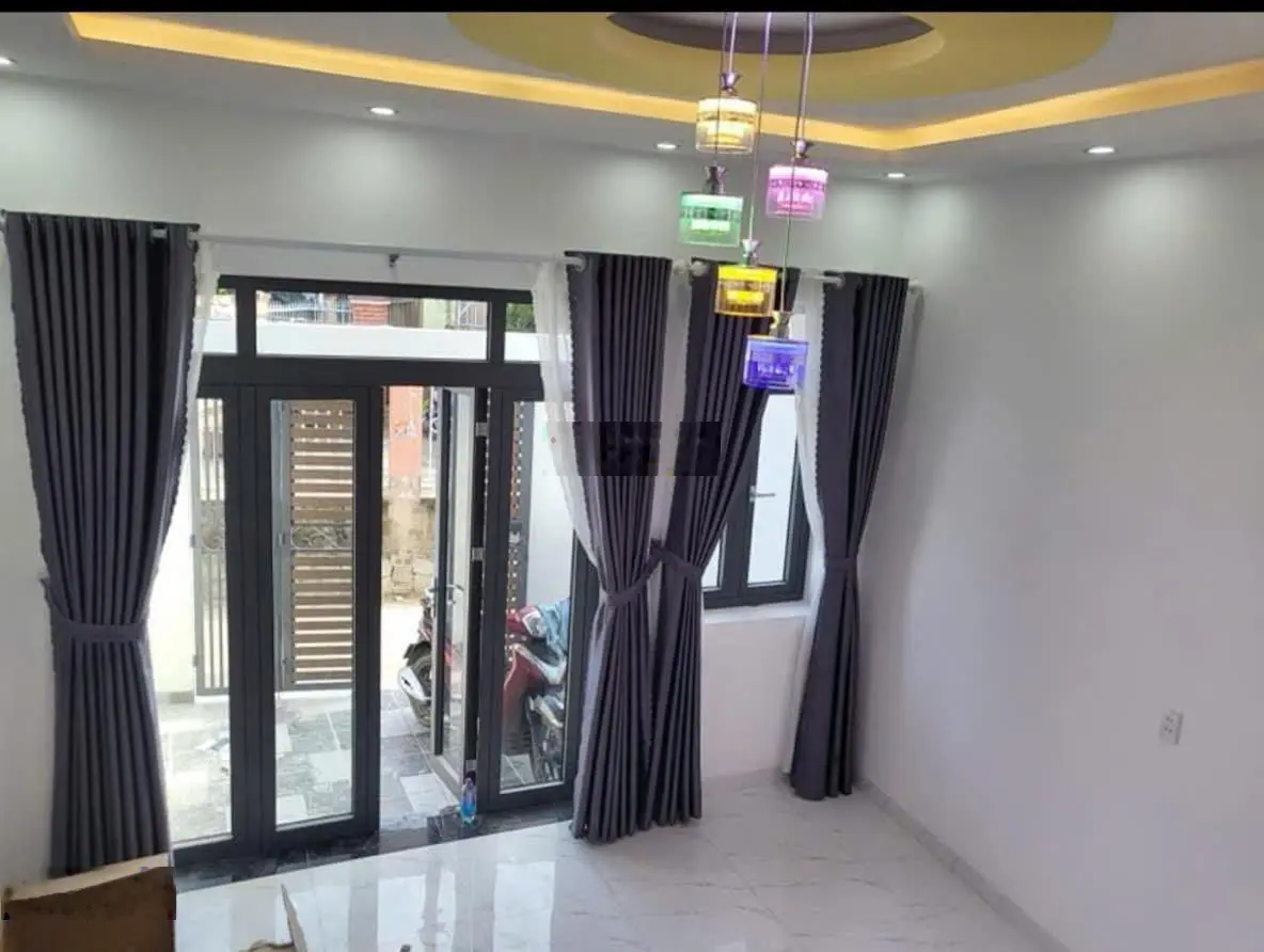 Bán nhà mới xây tt chợ thành, diên khánh