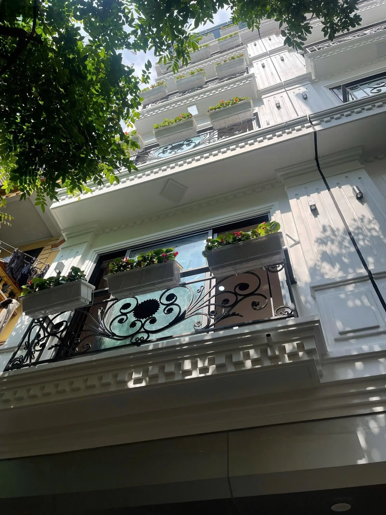 Bán nhà Phùng Chí Kiên, Cầu Giấy, mới koong 56m2 6 tầng thang máy ô tô vào nhà giá hơn 15 tỷ