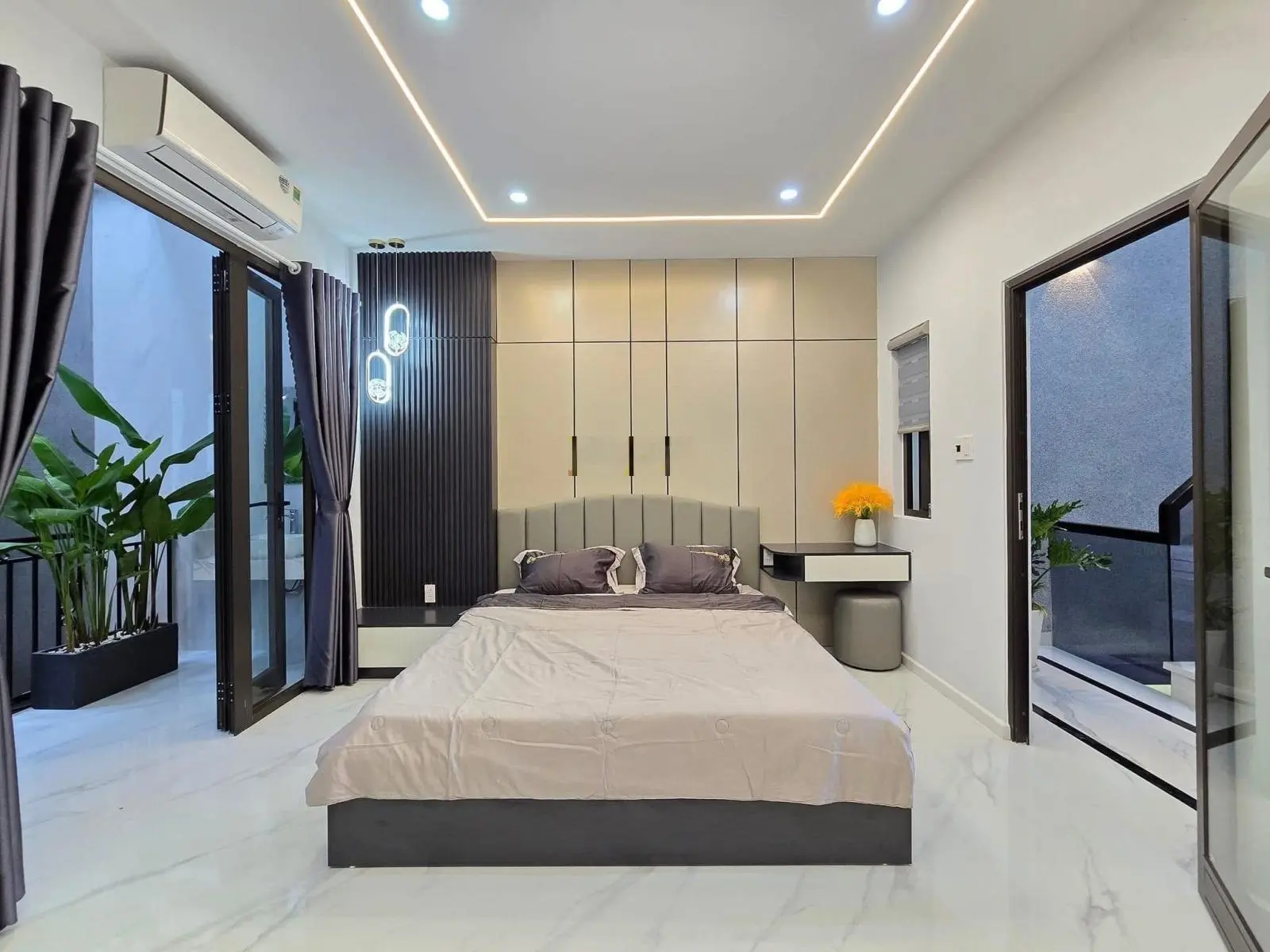 Đẳng cấp! toà nhà 150m2 x 7t, mt 8m thang máy, phân lô, ôtô tránh, kinh doanh, giáp ngoại giao đoàn