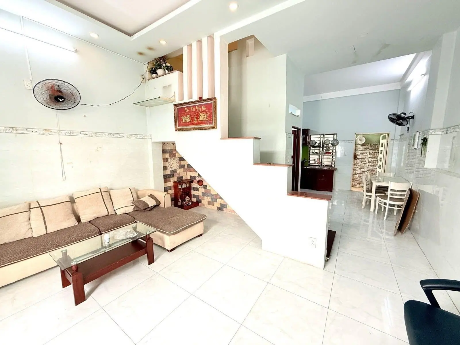 Nhà lầu hẻm ô tô. Giá tốt. Đường Cây Keo, Tam Phú. Gần bệnh viện Thủ Đức Gần chợ Tam Hà. Sổ Hồng