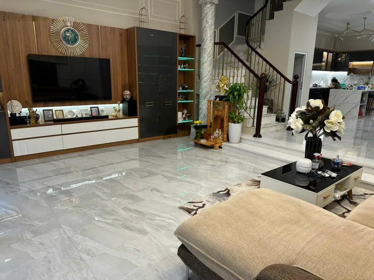 Bán nhà đẹp đường Võ Thị Sáu, Quận 1 - DT: 6.5 X 18m, CN: 113m2 - Kết cấu: 5 tầng - Giá 28 Tỷ TL