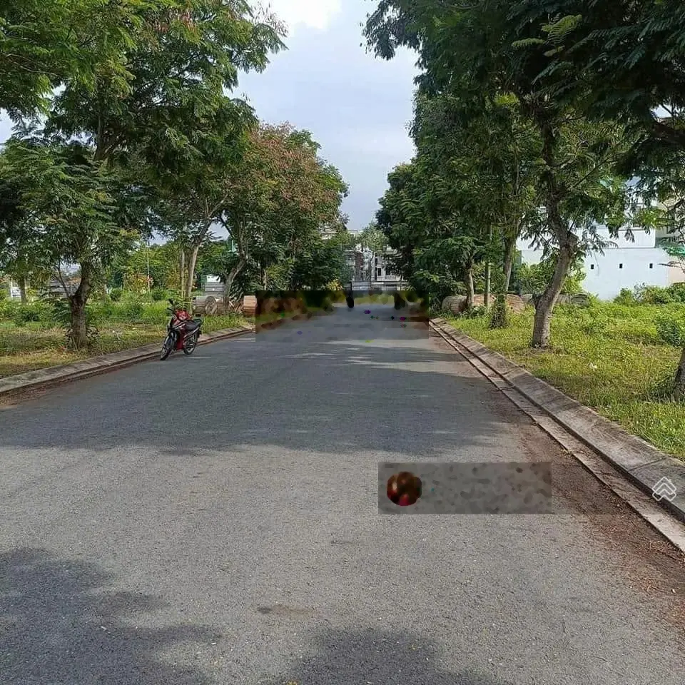 Gía cực mềm với lô đất, Đ. Nguyễn Thị Thọ, Thị trấn Đức Hòa, Đức Hòa, Long An. DT: 138m2/554 triệu
