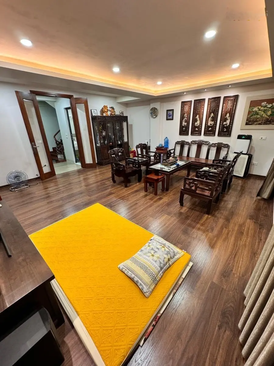 Chính chủ! Bán nhà 7 tầng Hào Nam, thang máy, 1 nhà ra mặt phố, MT 6m, có thiết kế, 62m2, 19.3 tỷ