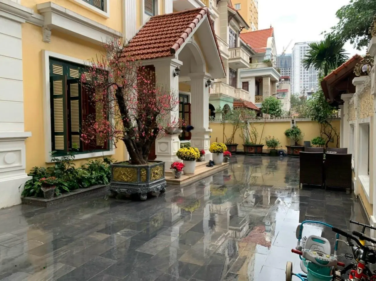 Bán căn BT đường đôi khu đô thị Lão Thành, Trần Kim Xuyến, DT 200m2 x mặt tiền 14m