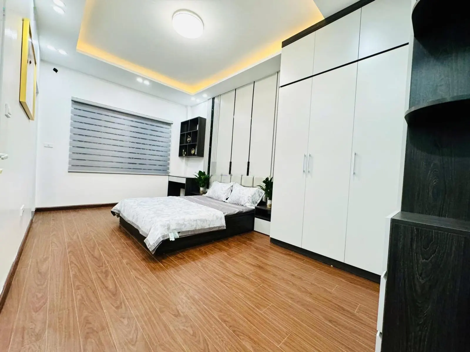 Bán nhà hiếm ở Thụy Khuê, Tây Hồ. 29m2T1/ 32m2 T2, 5 tầng, MT 5m, 7.68 tỷ. Lô góc, ngõ ô tô, kd