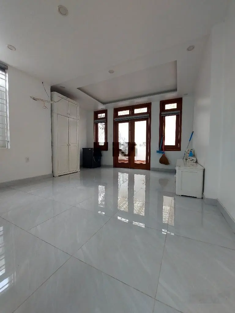 Nhà mặt tiền đường số 2, Phú Mỹ, Q7: 4 tầng, ST, 5,2*12m, 9,3 tỷ, thương lượng, SHR