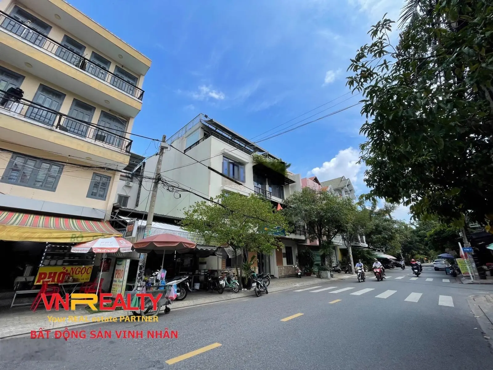 Bán nhà mặt phố đẹp nhiều tiện ích tại đường 40, Quận 7, 18,5 tỷ vnd, 90 m2, LH 0917796186