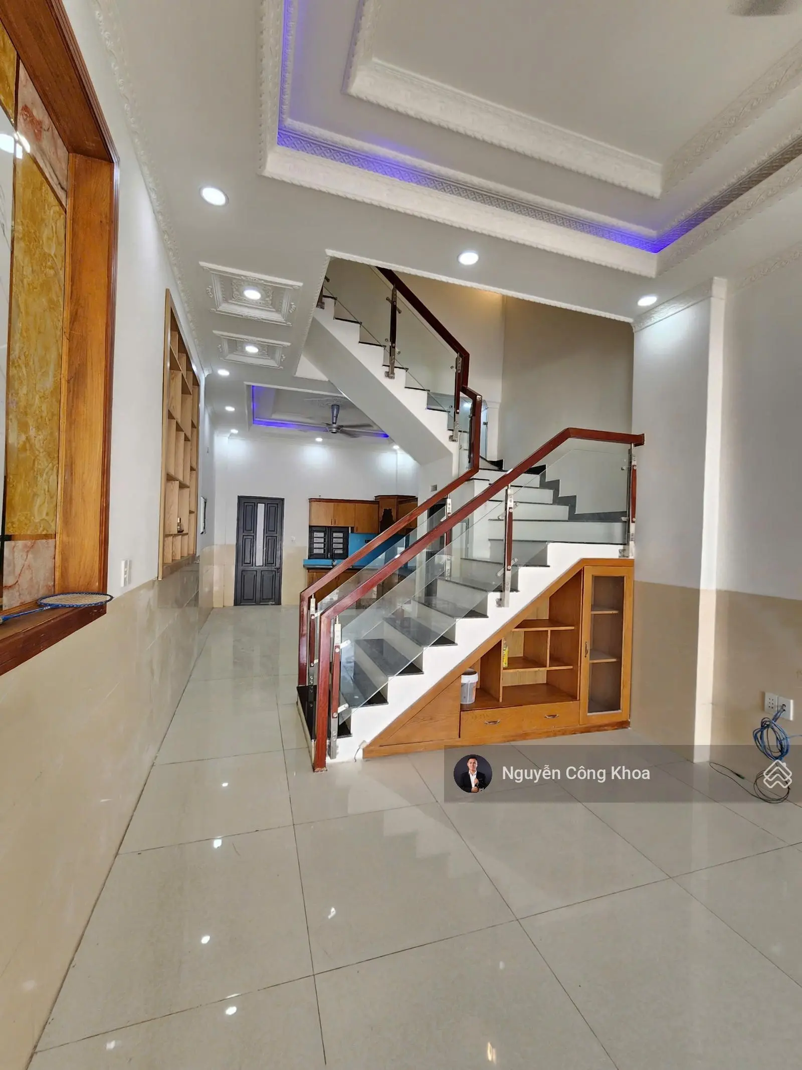 Bán nhà đúc 3 tấm, có không gian rộng để kinh doanh, MT đường rộng 17m P. Bình Chuẩn, Thuận An