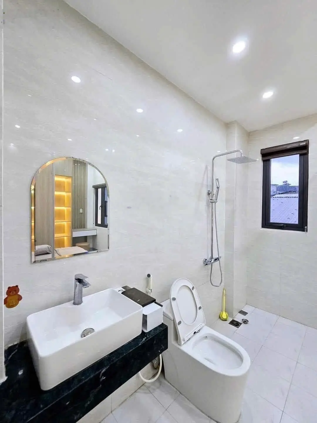 Bán nhà 80m2 giá sốc gần Đ. Trịnh Như Khuê Bình Chánh 1T 1L 2PN 2WC, đang cho thuê 7tr/th, SHR