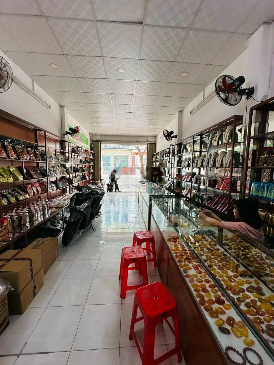 Giỏ hàng nhà phố mặt tiền Nguyễn Thiện Thuât, TP Nha Trang.pháp lý sổ đỏ hoàn công. Giá cực tốt