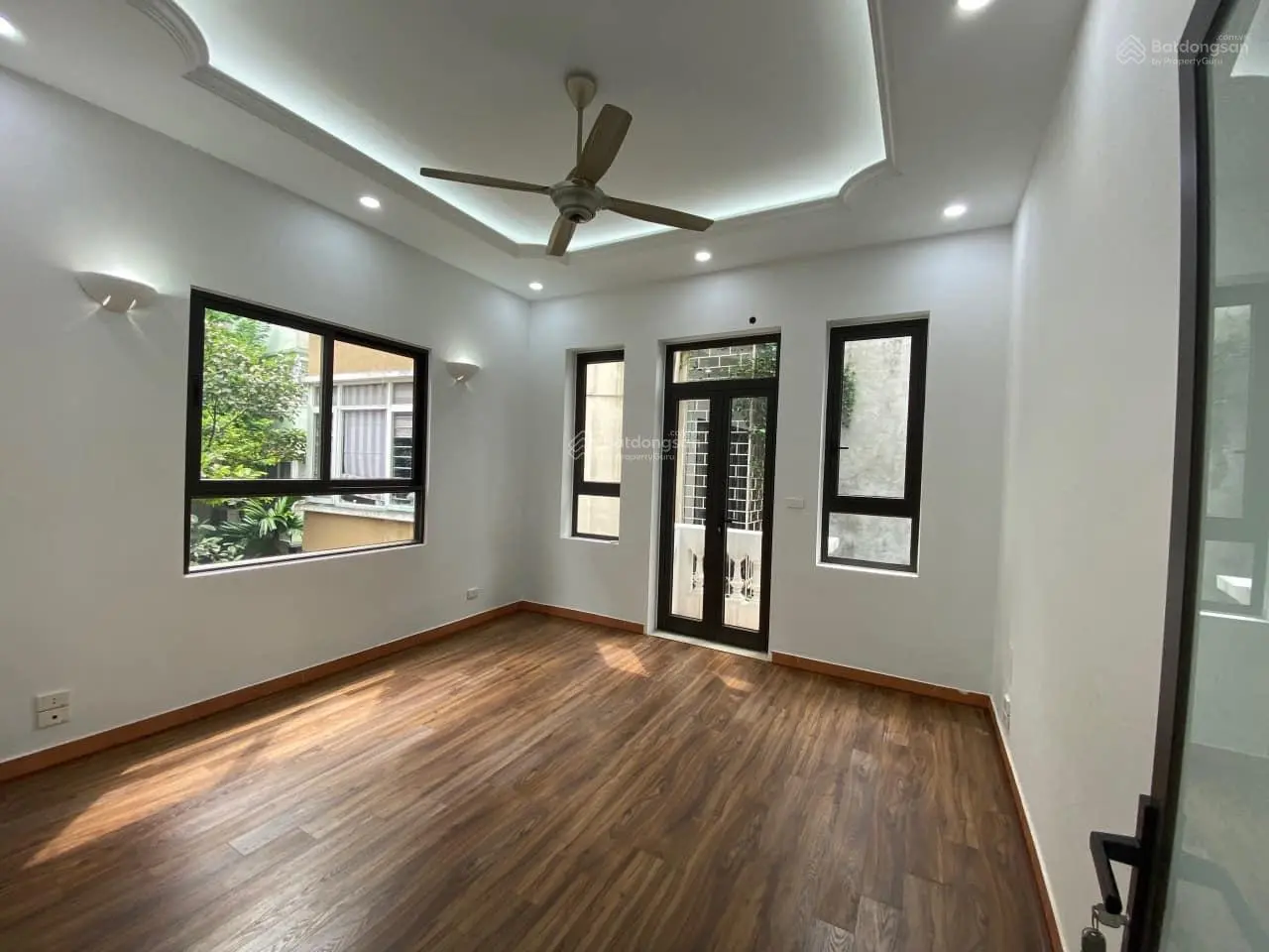Lõi Ba Đình, 70m2, sổ phân lô, sẵn nhà 5 tầng giá chỉ nhỉnh 9 tỷ