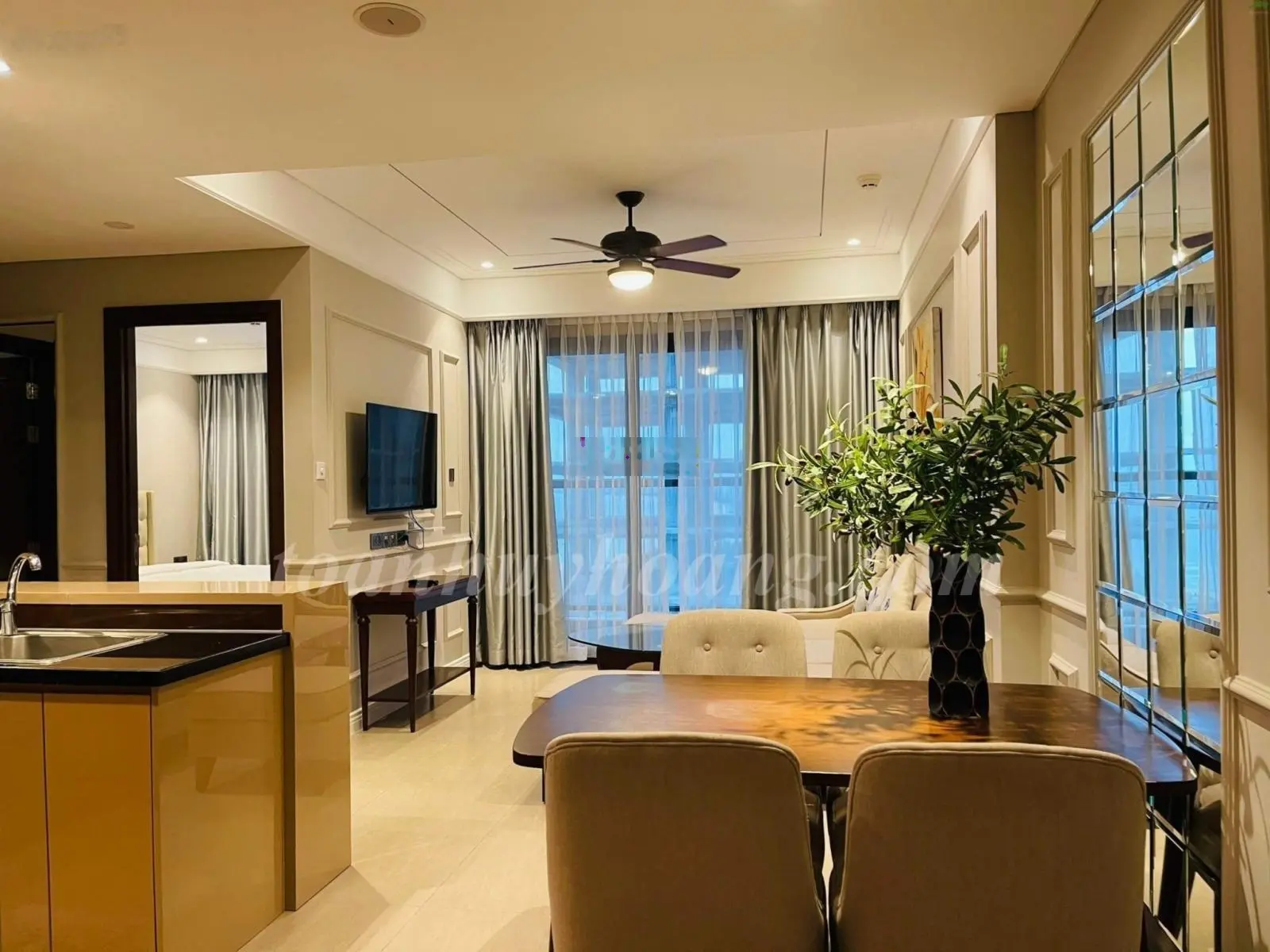 Cắt lỗ căn 2PN view biển Mỹ Khê mặt tiền đường Võ Nguyên Giáp - sổ lâu dài - Bán nhanh 4 x tỷ