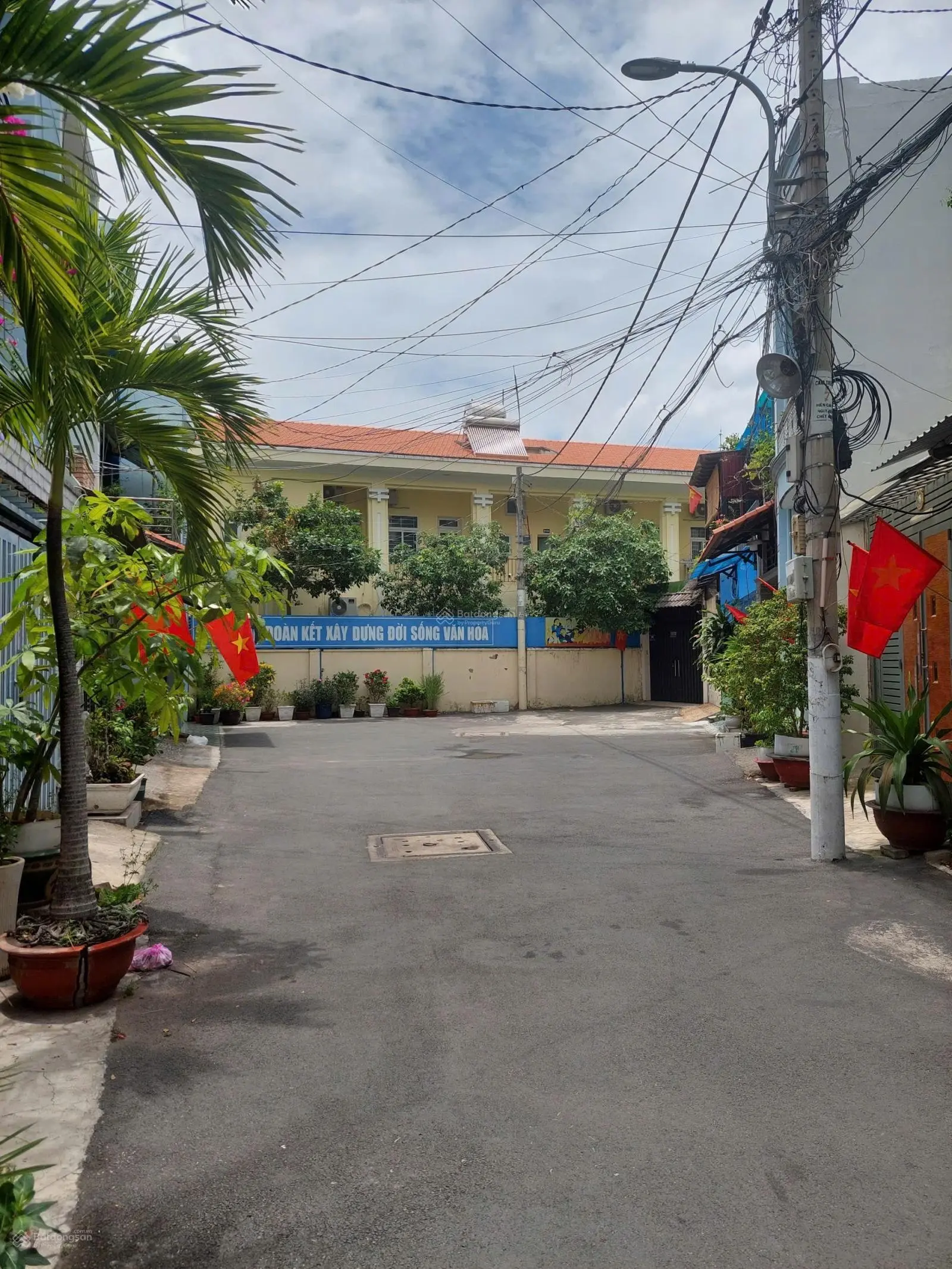 Nhà 2 lầu hẻm 1 trục Quang Trung, P10 - Gò Vấp. DT 4m x 18m - Ngay chợ Hạnh Thông Tây khu vip