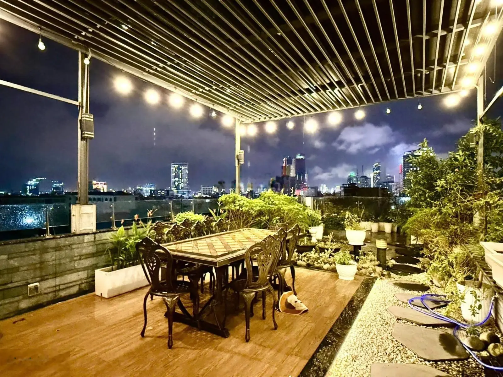 Bán nhà đẹp 5 tầng có thang máy mặt tiền Thanh Sơn - Thanh Bình - Hải Châu, 77m2 ngang 4,5m