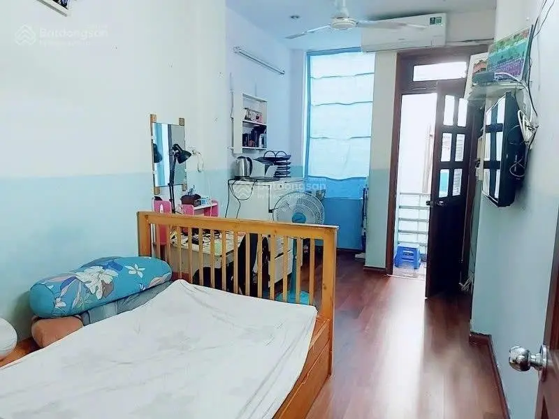 Cần bán nhà 4 tầng_ lý chính thắng_ quận 3 _gần hẻm ô tô 28 mét vuông giá 5,2 tỷ