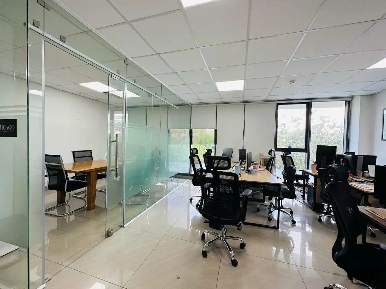 Bán căn góc 2 mặt tiền đường Hoàng Hoa Thám, P5, Bình Thạnh. DT 9.6 x 23m. Trệt 5 lầu. Giá 27.5 tỷ