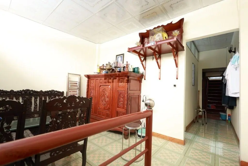 Nhà 3 tầng 4x29m, mặt tiền đường Bùi Văn Ngữ. Ngay chợ, cách Nguyễn Ảnh Thủ 100m. 8,99 tỷ