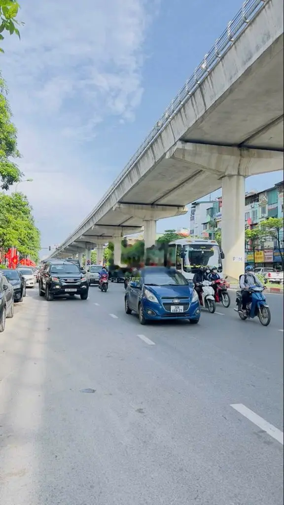 Bán nhà Mặt phố Hồ Tùng Mậu, vỉa hè lơn, Kinh doanh, MT 5.2m2, 18 tỷ.